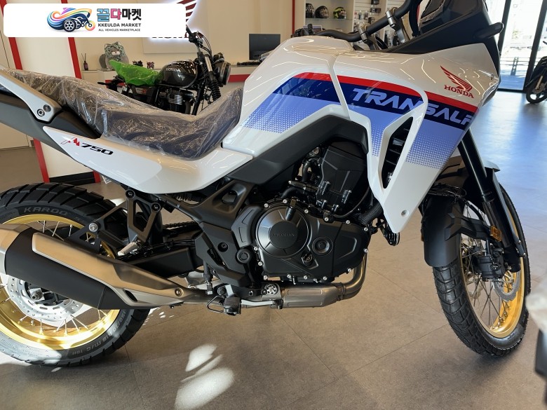 혼다 XL 750 트랜스알프 2024년식 24년식 XL750 트랜스알프 화이트 신차판매