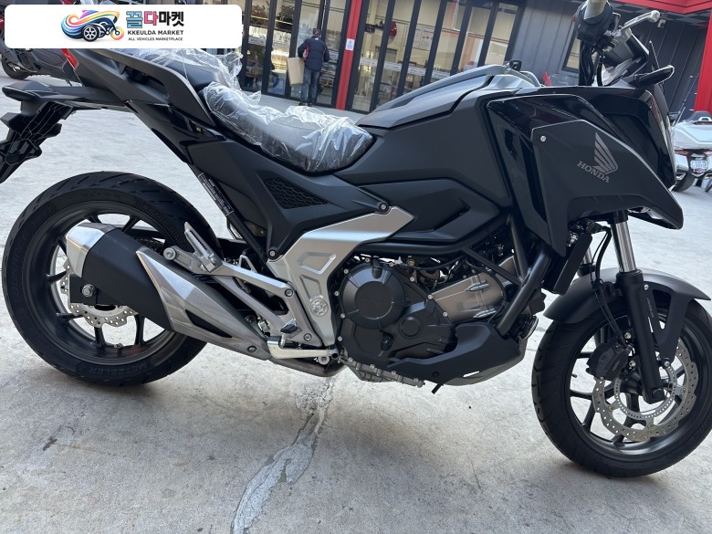 혼다 NC 750 X 2023년식 23년식 NC750X 블랙컬러 신차 판매