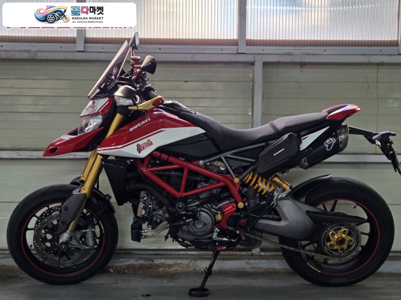 두카티 하이퍼모타드 1100 EVO SP 2019년식 19년식 두카티 하이퍼모타드1000  팝니다