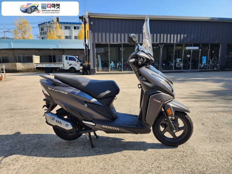 혼다 디오 125 2025년식 [중고]HONDA 혼다 2025년 디오125 짧은 주행거리 스포티한 디자인에 연비 좋은 스쿠터