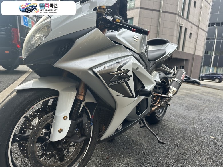 스즈끼 GSX R 1000 2008년식 2008년식 깨끗한 알천 판매합니다