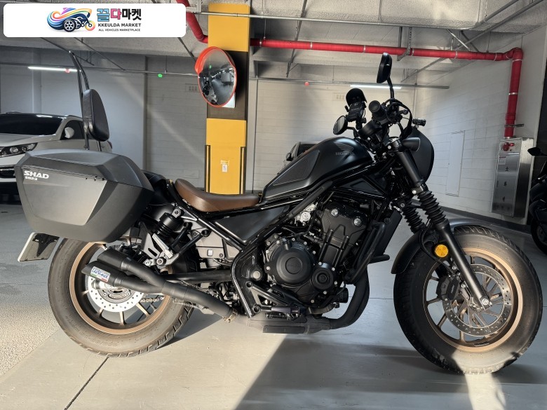 혼다 레블 500 2023년식 레블500 2023년식 7100km 준 풀튜닝 팝니다 머플러 구변O