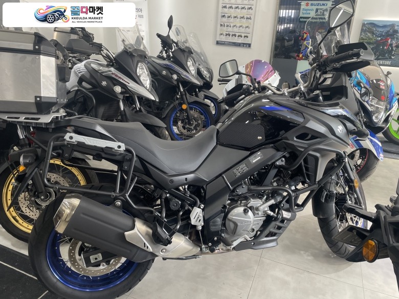 스즈끼 브이 스트롬 650 XT ABS 2024년식 브이스트롬 650 XT 판매 합니다.