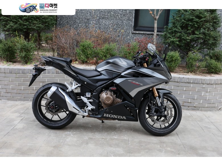 혼다 CBR 500 R 2023년식 엔진좋고  엔진소리 필링좋은 cbr500r 중고판매합니다  대차가능합니다