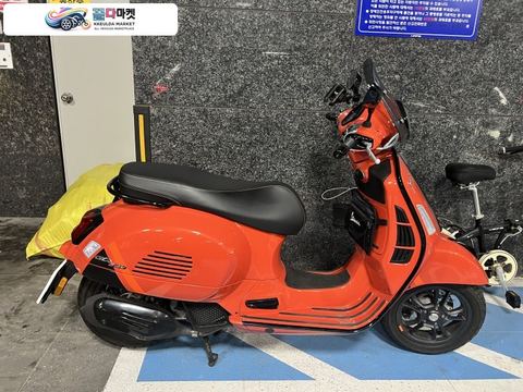 베스파 GTS 125 슈퍼스포츠 2025년식 베스파 gts125 (2025) 오렌지