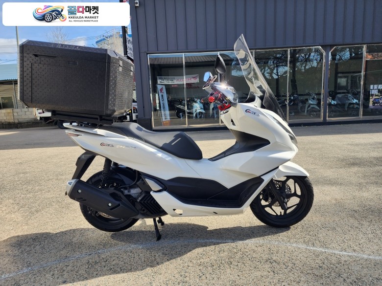 혼다 PCX 125 ABS 2021년식 [중고]HONDA 혼다 PCX125 2021년 화이트 배달대행 풀 세팅되었습니다.