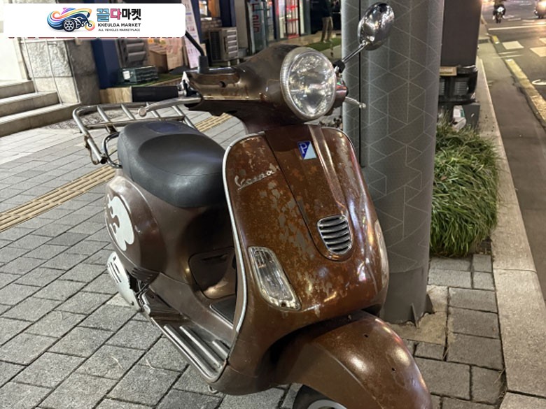 베스파 LX 125 2012년식 오래된 베스파 Vespa 부품용으로 50에 팝니다