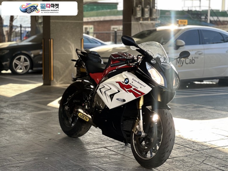 BMW S 1000 RR 2018년식 BMW S1000RR 18년식 30070KM 에로우 풀배기차량 판매합니다