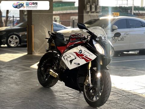 BMW S 1000 RR 2018년식 BMW S1000RR 18년식 30070KM 에로우 풀배기차량 판매합니다