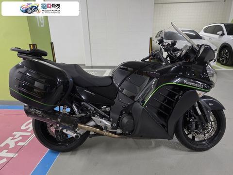 가와사키 GTR 1400 2015년식 가와사키GTR1400 3만키로 2015년식 무사고 완전좋은상태
