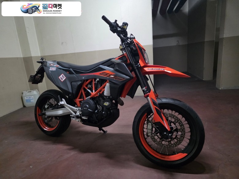 KTM 690 SMC R 2022년식 Ktm 690 smcr판매합니다