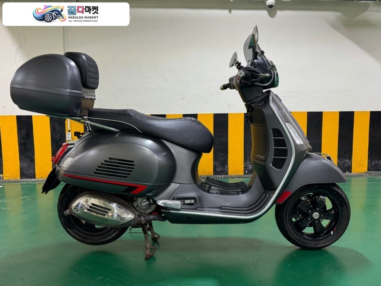 베스파 GTS 300 슈퍼스포츠 2020년식 베스파 GTS300 SS 20년 (신형) 팝니다.