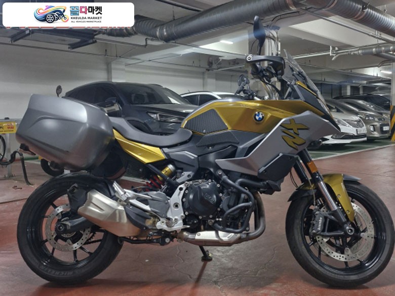 BMW F 900 XR 2021년식 BMW F900XR 골드 21년 판매합니다 / 870만원 -> 800만원