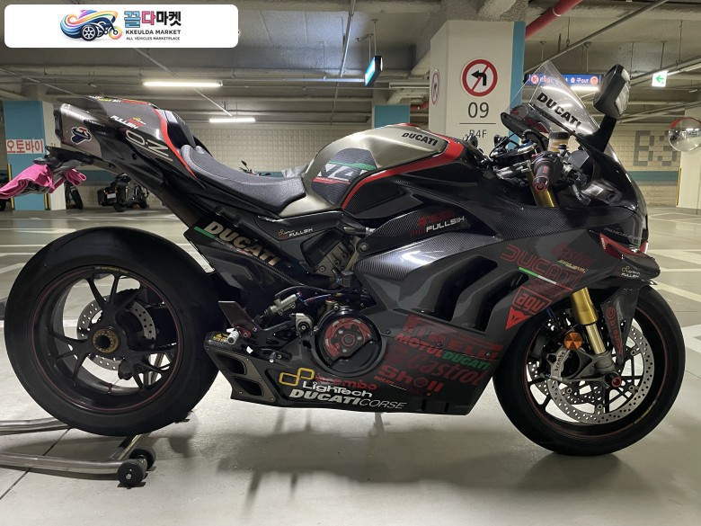 두카티 파니갈레 V4 S 2019년식 두카티 파니갈레 V4s