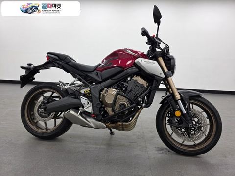 혼다 CBR 650 R ABS 2019년식 혼다 CB 650 R ABS 2019 년식 옵션 기어 시프트,블랙 박스,앞 뒤 타이어 에어 센서 장착/.할부 진행/