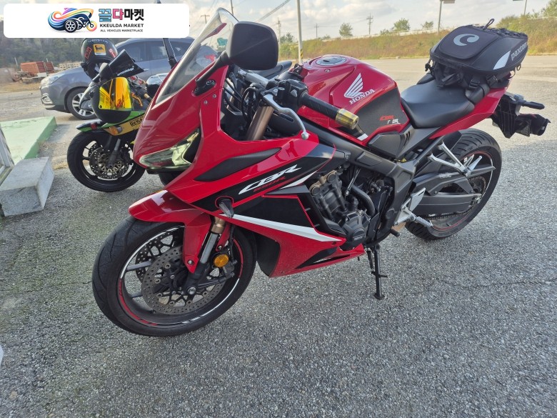 혼다 CBR 650 R ABS 2021년식 CBR650R 팜니다