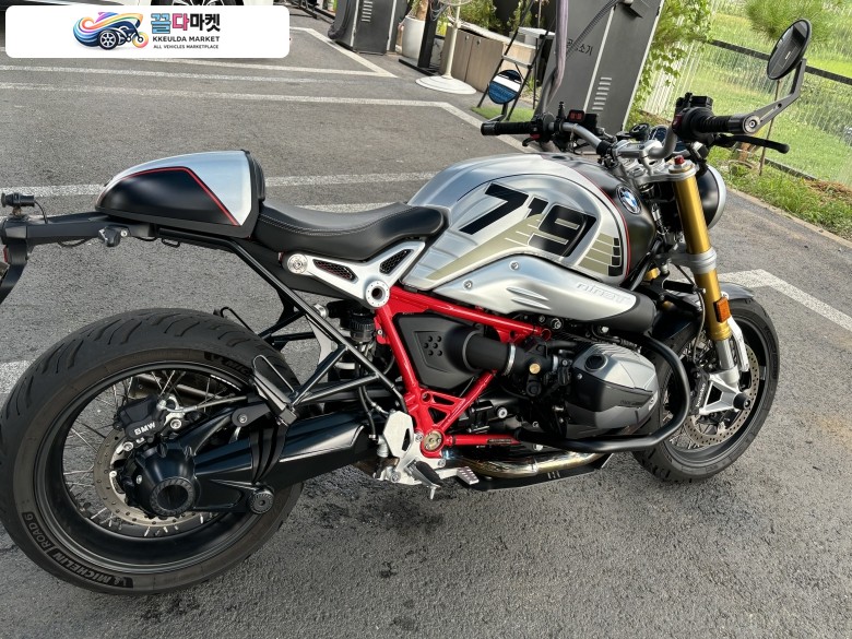 BMW R 나인 T 2021년식 알 나인티 719 옵션 21년식 팝니다