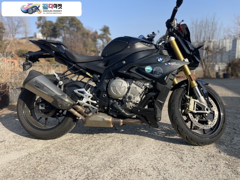 BMW S 1000 R 2020년식 BMW S1000R 블랙 2020년식 34000Km 판매합니다