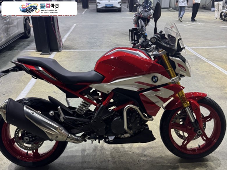 BMW G 310 R 2023년식 Bmw310r 23년식 6800키로 판매합니다.
