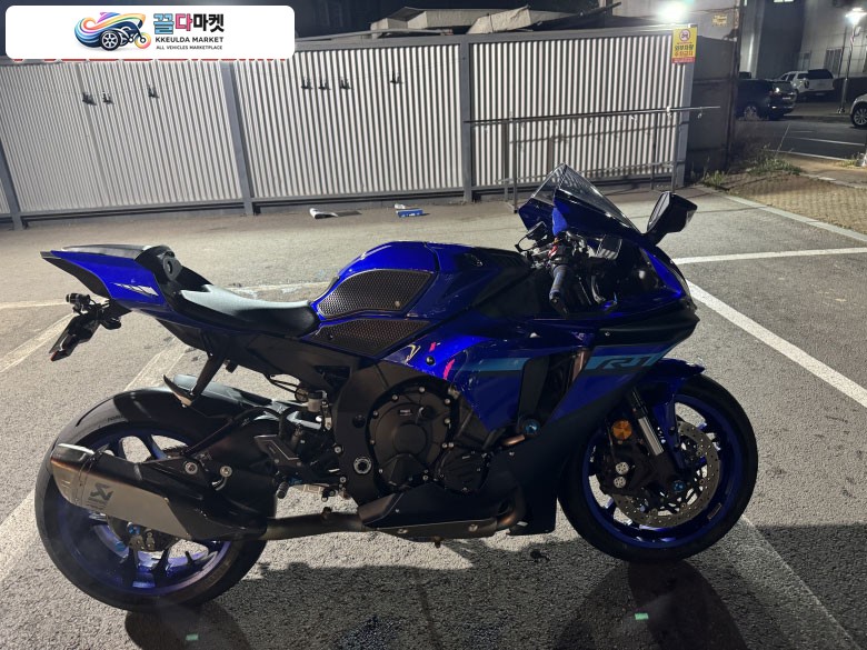 야마하 YZF R1 2024년식 야마하 R1 2024년 제조 25년 4월 등록