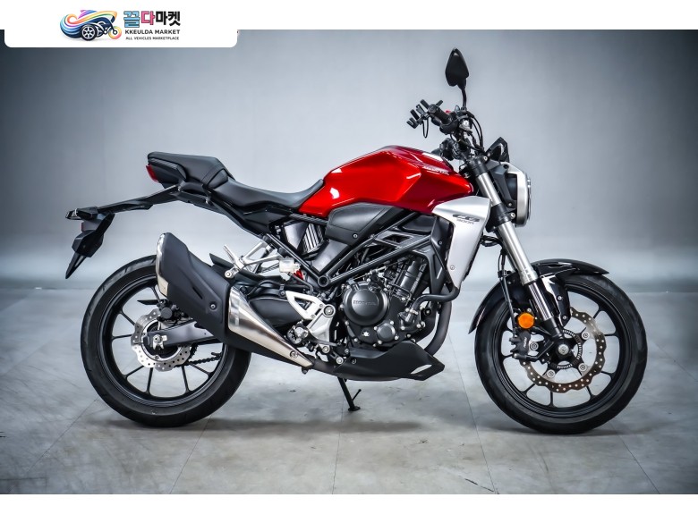 혼다 CB 300 R 2018년식 착한형의오토바이 모든 바이크 정직한 매입 신속한 매입 도와드립니다.