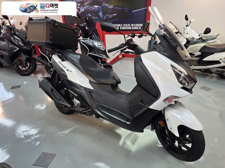 SYM 조이맥스 Z 300 플러스 ABS 2022년식 SYM 조이맥스Z+300 22년식 판매합니다