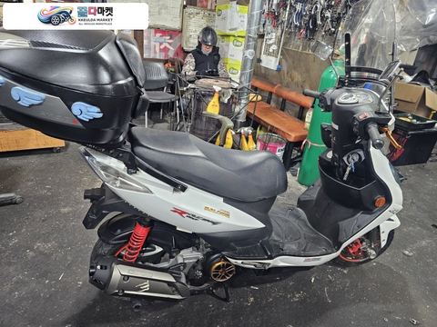킴코 레이싱 125 i 2013년식 레이싱125팝니다