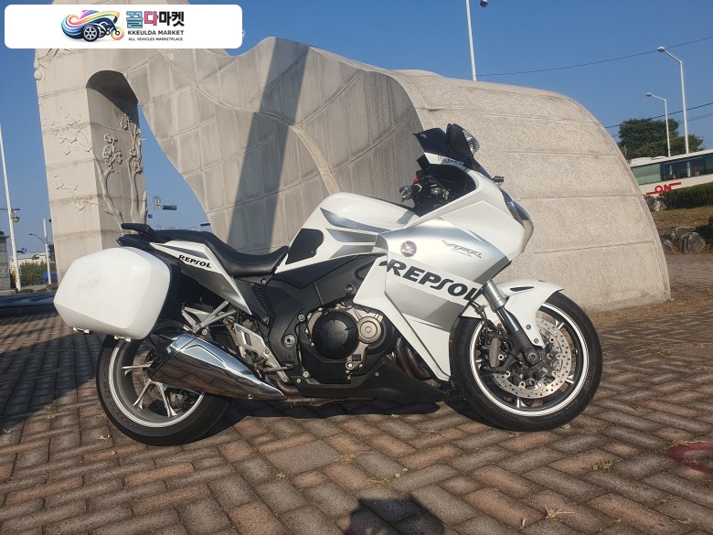 혼다 VFR 1200 F 2010년식 혼다 VFR 1200F 팝니다