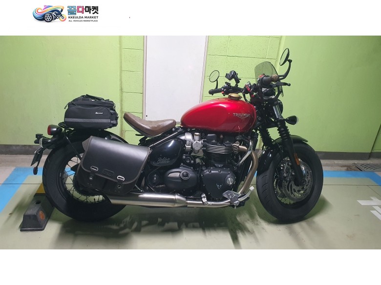 트라이엄프 본네빌 바버 2023년식 본네빌 바버1200