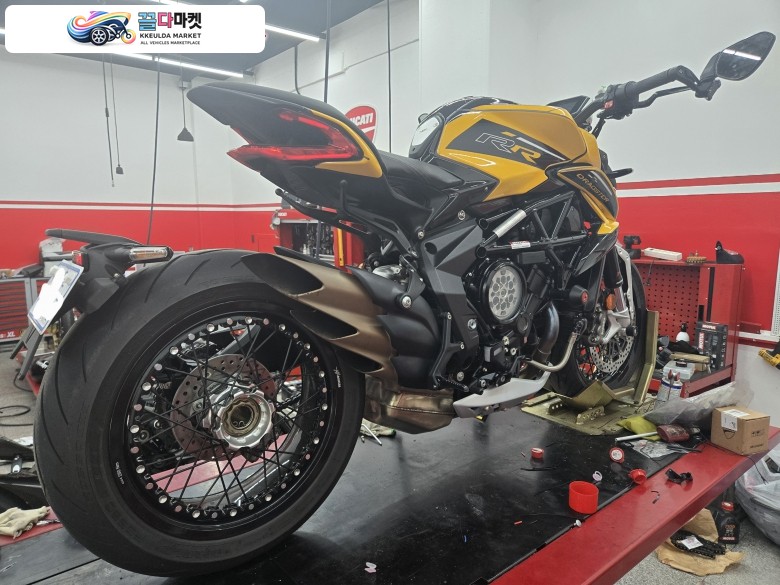 MV-아구스타 드랙스터 800 RR SCS 2022년식 mv아구스타 드랙스터 800rr