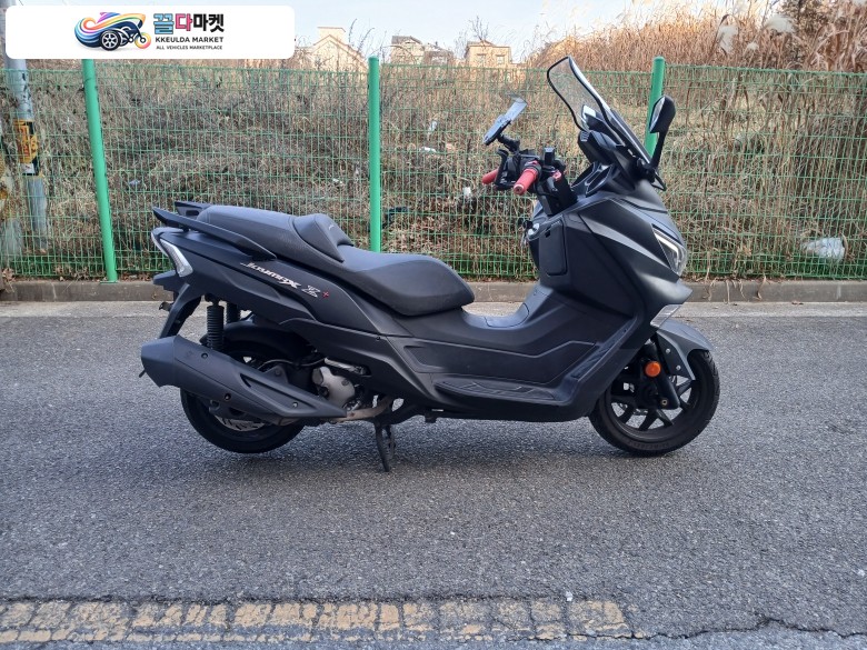 SYM 조이맥스 Z 300 플러스 ABS 2022년식 22년 제트플러스300 판매 합니다.