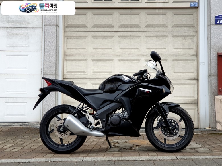 혼다 CBR 125 R 2014년식 몽키바이크 - 14년식 혼다 CBR125 (S+급!최상급!무사고!4200KM실키로수!점검완료!) 오토바이매입!대차가능!전국바이크매입!