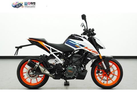 KTM 125 듀크 2023년식 아시아 최대규모 ㅡ파쏘매매단지ㅡ 오토바이매입 판매 위탁매매합니다.