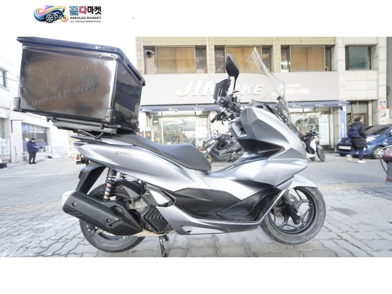 혼다 PCX 125 ABS 2021년식 소모품빵빵하고 배달풀세팅 되어있는2021년PCX125 ABS팝니다