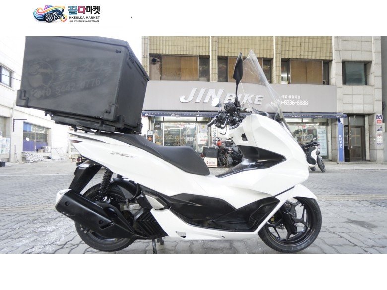 혼다 PCX 125 ABS 2021년식 소모품 완전 빵빵하고 배달풀세팅 되어있는2021년PCX125 ABS팝니다