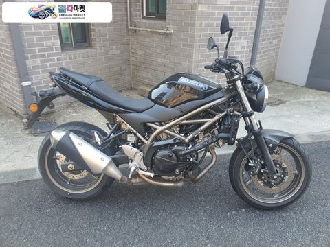 스즈끼 SV 650 2024년식 Sv650 신차급 팝니다 (25년 신차로 구입)
