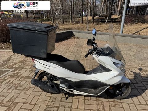 혼다 PCX 125 FI 2017년식 혼다 pcx125 스마트키 배달풀셋팅 화이트컬러 팝니다