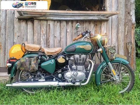 로얄엔필드 클래식 500 2019년식 {브리티쉬 그린} 클래식하고 빈티지한 감성의 classic 500 입니다^^