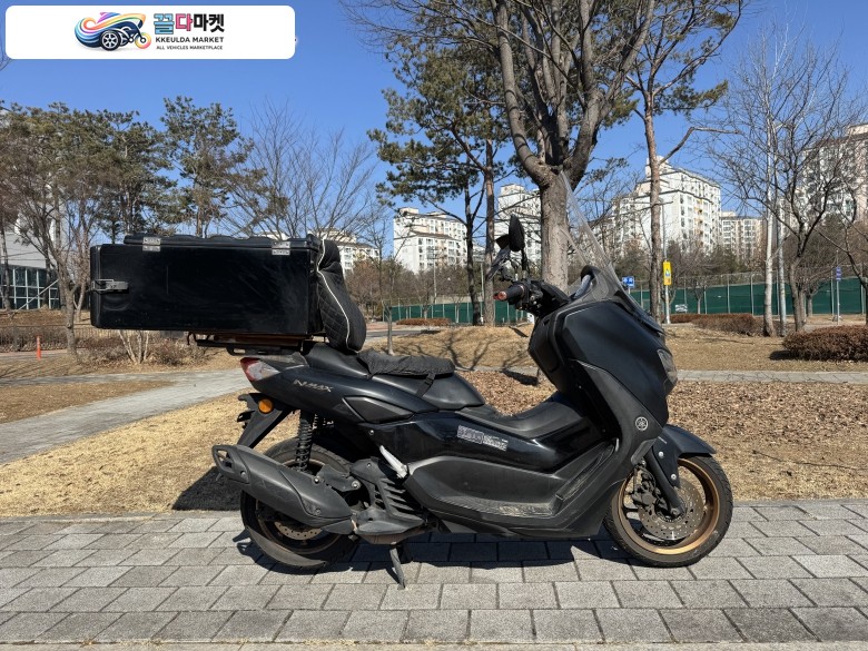 야마하 N 맥스 125 2023년식 야마하 엔맥스125 23년 배달풀옵션 짧은 적산거리 abs 스마트키 팝니다
