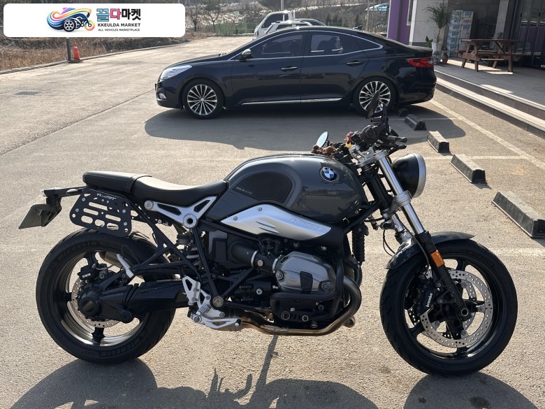 BMW R 나인 T 퓨어 2020년식 BMW Rninet 퓨어 판매합니다