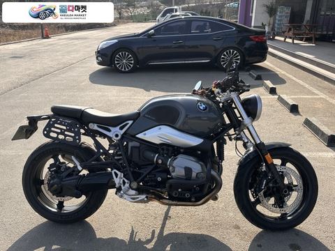 BMW R 나인 T 퓨어 2020년식 BMW Rninet 퓨어 판매합니다