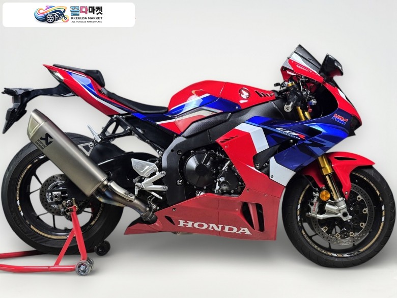 혼다 CBR 1000 RR-R 파이어블레이드 SP 2021년식 [ HONDA ] CBR1000RR-R SP 파이어블레이드 (스페셜 모델) / 순정 아크라포빅 슬립온 / 무사고 중고 매물 / 매입 및 대차 가능 / 후불 배송 서비스