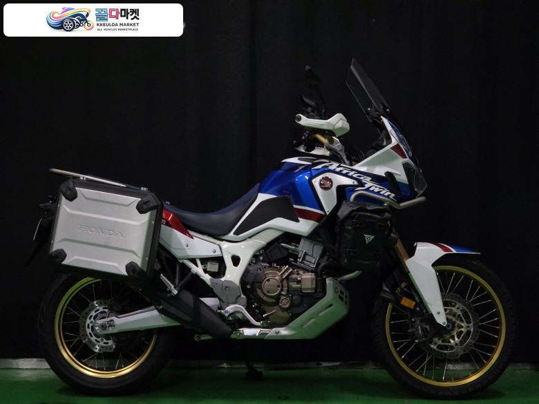 혼다 아프리카 트윈 CRF 1000 L 어드벤쳐 스포츠 2019년식 [판매금액:995만원]사용검사X 2018년식 혼다 아프리카트윈1000DCT 차량 판매합니다.