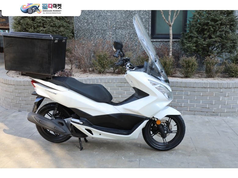 혼다 PCX 125 ABS 2016년식 pcx125 키로수 짧고  상태 좋은  스쿠터 판매합니다  대차 가능