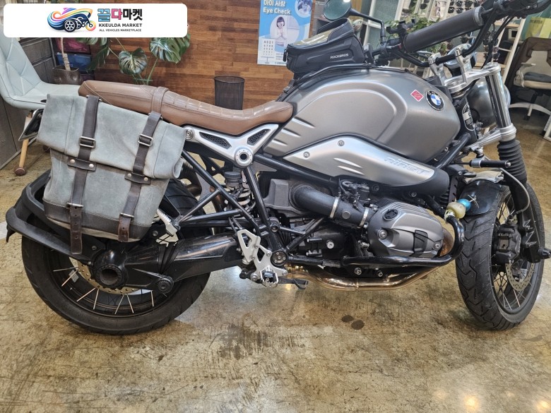 BMW R 나인 T 스크램블러 2017년식 2017년식 BMW R9T 스크램블러 짧은 키로수 판매합니다.