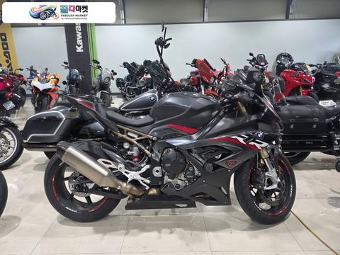 BMW S 1000 RR 2022년식 BMW S1000RR 입니다.