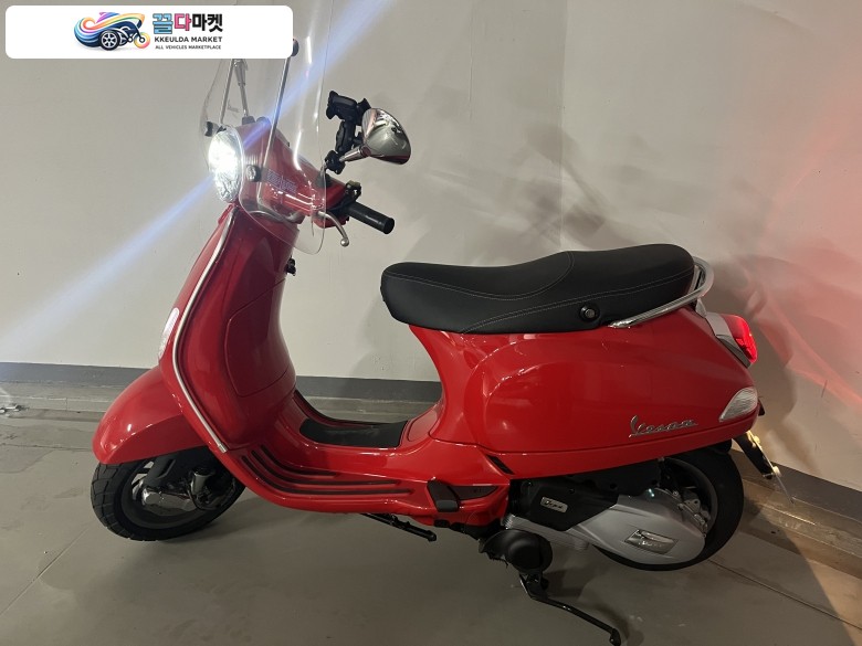 베스파 LX 125 2024년식 베스파 lx125 400km