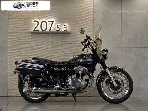 가와사키 W 800 2023년식 23년식 가와사키 w800 떱팔 판매나 대차합니다.