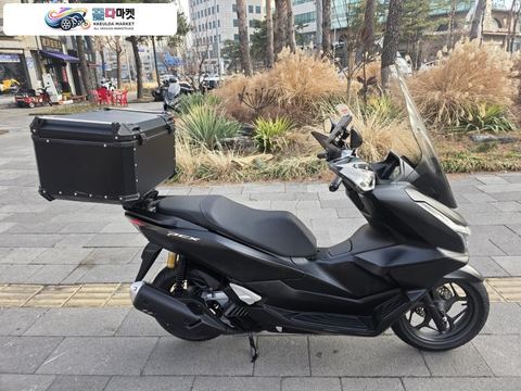 혼다 PCX 125 ABS 2025년식 티바이크 2025년 최상급 컨디션 혼다 베스트셀링 더뉴 PCX125 ABS 블랙 컬러 판매합니다. -카드-대차-할부-