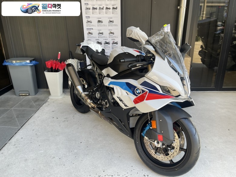BMW S 1000 RR 2026년식 BMW S1000RR Mpkg 2026년식 신차급 차량 판매합니다.